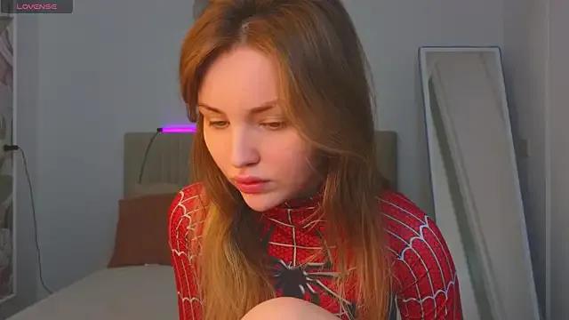 Lora_Rosee on StripChat