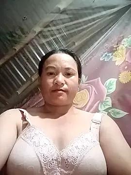 Love-Mama33 on StripChat