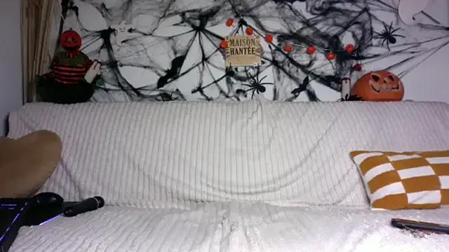 Luccreccia_ on StripChat