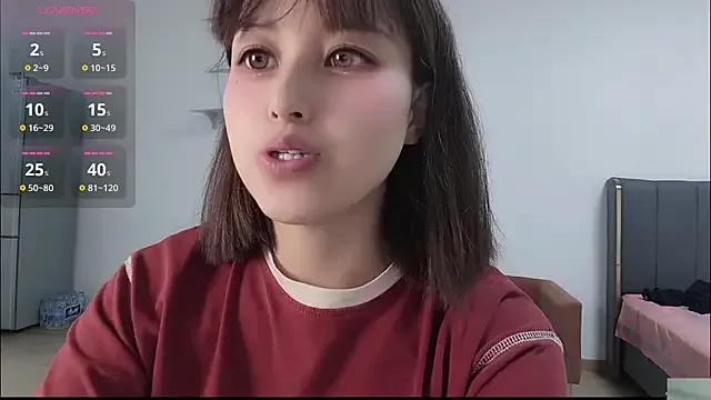 Lucky-xiuxiu on StripChat