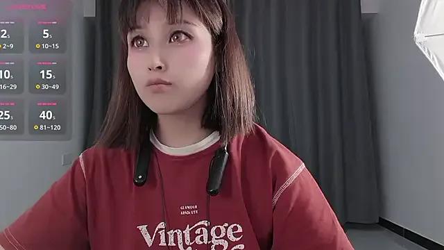 Lucky-xiuxiu on StripChat