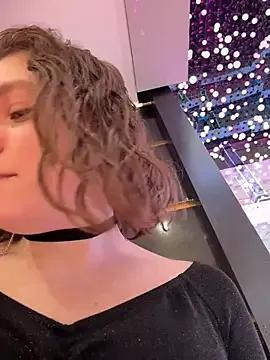 lucy-joy on StripChat