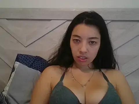 Lucysweets on StripChat