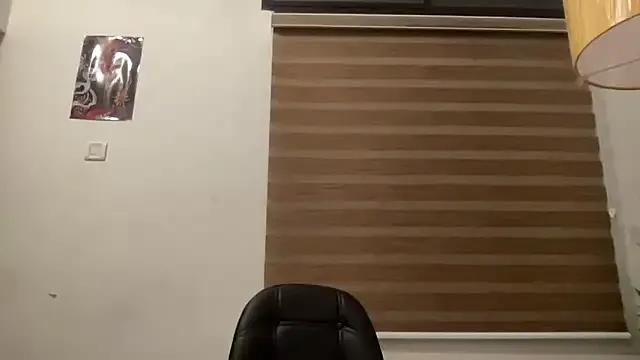 LucytheDevilQueen on StripChat