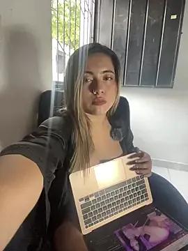 Luna_traviesa_xxx — Esquirt.  extreme 