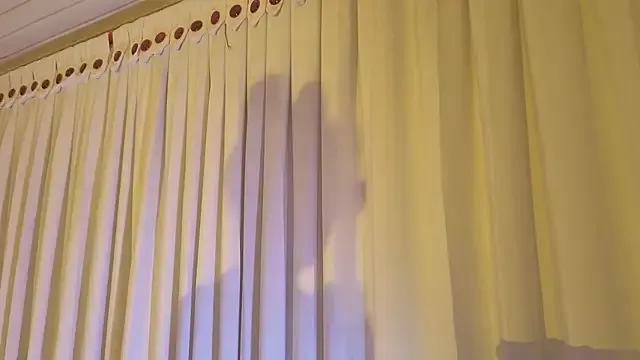 LunaRosse_ on StripChat