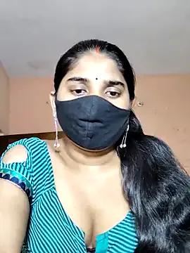 Luv_Adite20 on StripChat