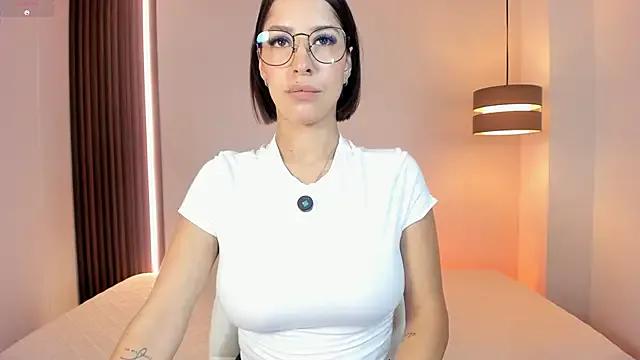 luvely_unique_ on StripChat