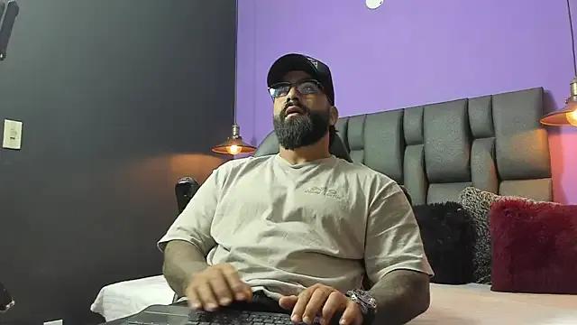 Lyon_vach on StripChat