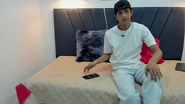 maicol_cum23 on StripChat