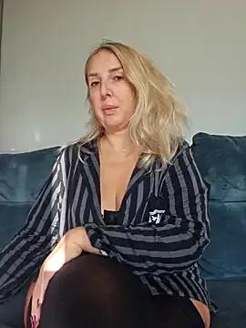 MariaRichi_ on StripChat