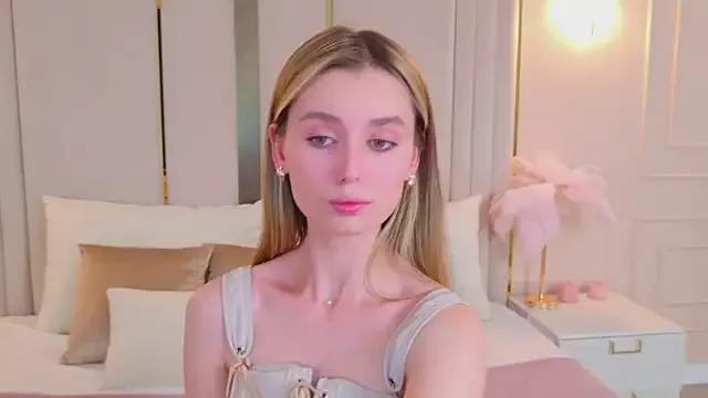 MarybethSnow on StripChat