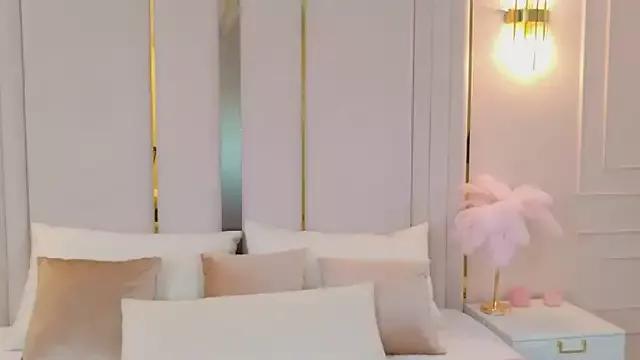 MarybethSnow on StripChat