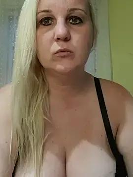 Mayci1984 on StripChat