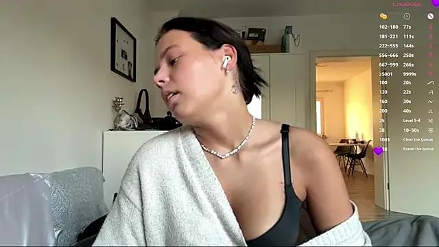 MaydaCornwall — Tongue play close up