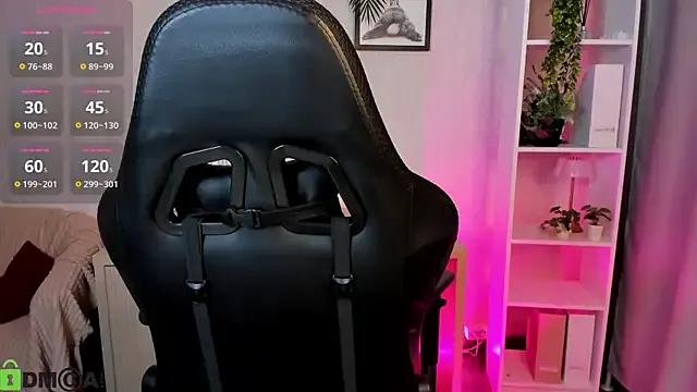 Megan_Williamms — lubricate your breasts with oil and pinc