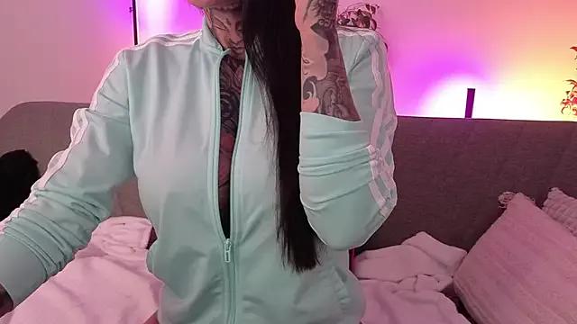 MeganWitch on StripChat