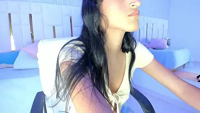 Meghan_stonne_ on StripChat