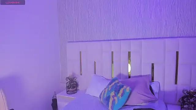 Meghan_stonne_ on StripChat