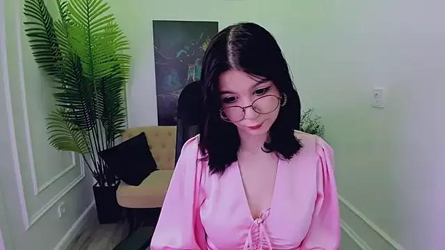 MeLLSawertyq on StripChat