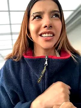 MiaaCute- on StripChat