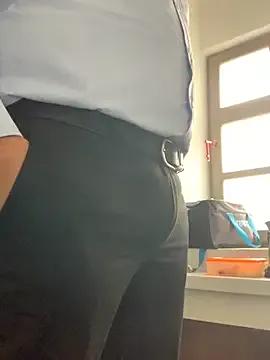 Mike8523 on StripChat