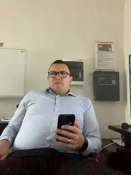 Mike8523 on StripChat