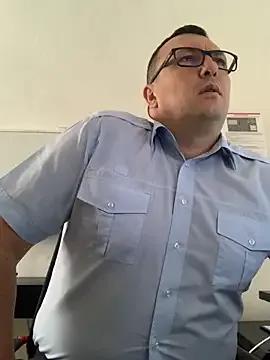 Mike8523 on StripChat