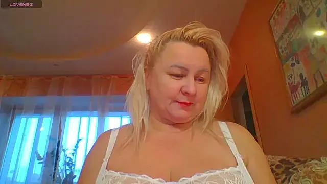 mira_robinsonnn on StripChat