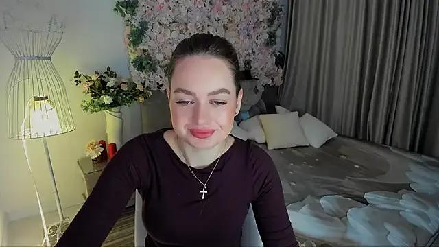 MiracleCurly on StripChat