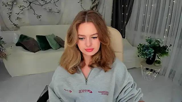 MiracleCurly on StripChat