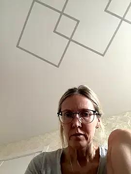 MollyStory on StripChat