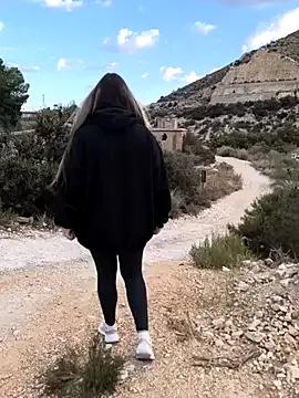 Mona_Plus on StripChat