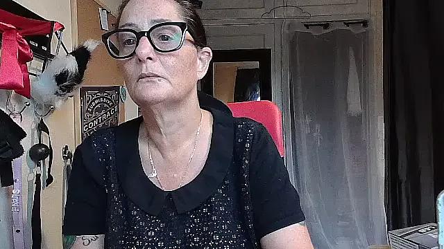 Mrs-Ivy on StripChat