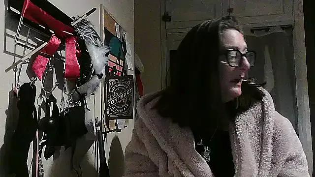 Mrs-Ivy on StripChat