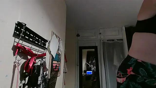 Mrs-Ivy on StripChat