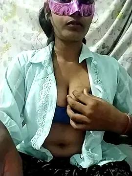 ms-naina on StripChat