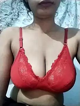 ms-naina on StripChat