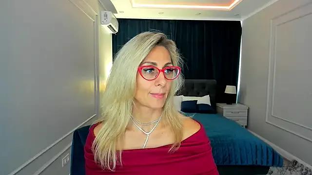 MuseOfStage on StripChat