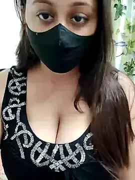 Natasha-143 on StripChat