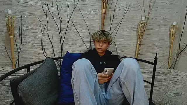 nathan_bell on StripChat