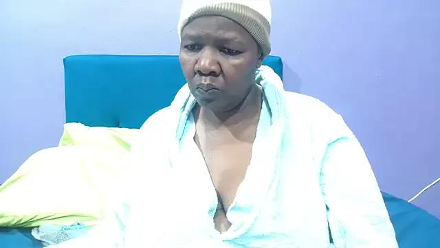 NaughtyChubbyZoe on StripChat