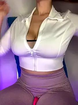 Nayafreaky on StripChat