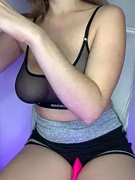 Nayafreaky on StripChat