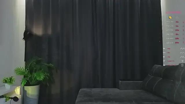 Nerdy_Amy on StripChat