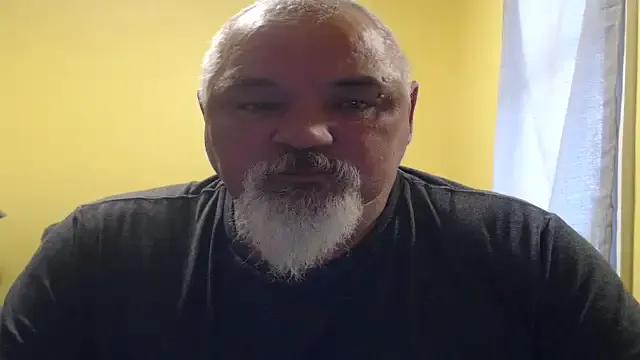 Newfiesausage1972 on StripChat