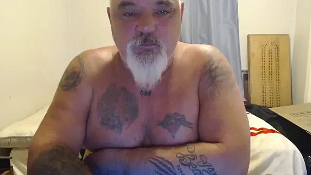 Newfiesausage1972 on StripChat