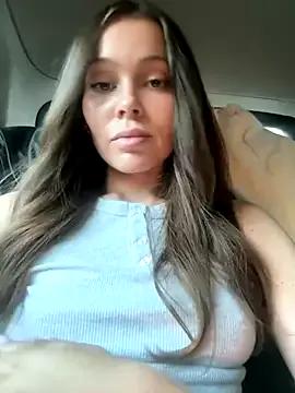 nicole111 on StripChat