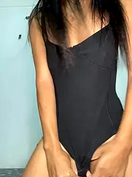 Nicole_cute1 on StripChat