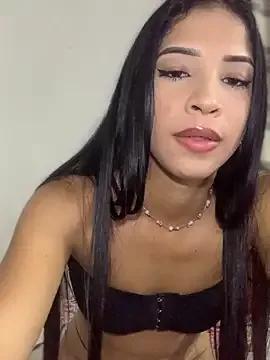 Nicole_cute1 on StripChat